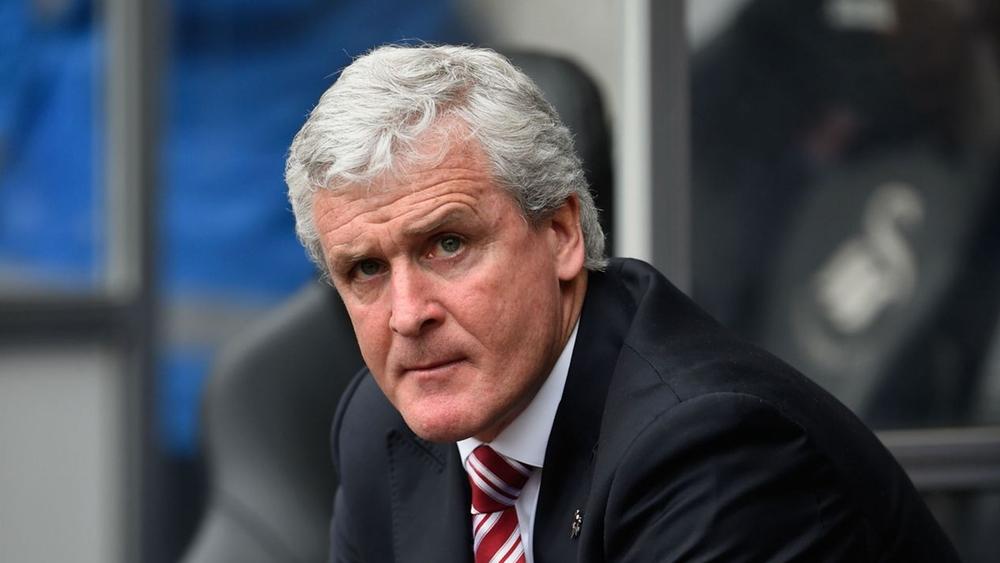 رسميا: إقالة هيوز من تدريب ساوثمبتون