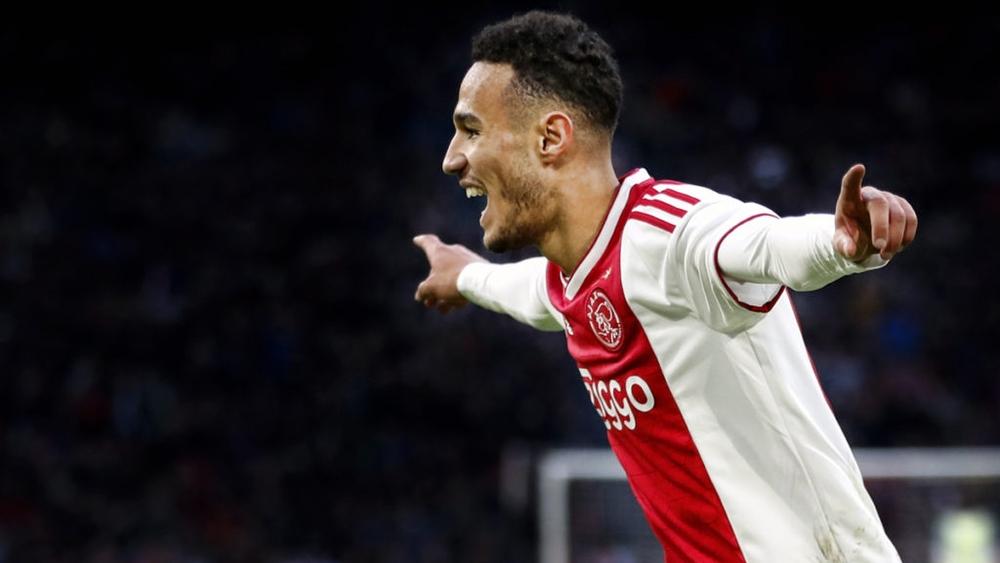 مزراوي: "نعم، توصلت بعرض أياكس لتجديد عقدي"