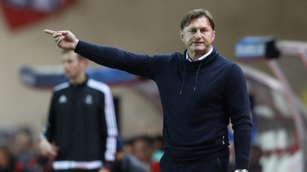 ساوثهامبتون يعيِّنُ مدرباً جديداً له خلفا لهيوز