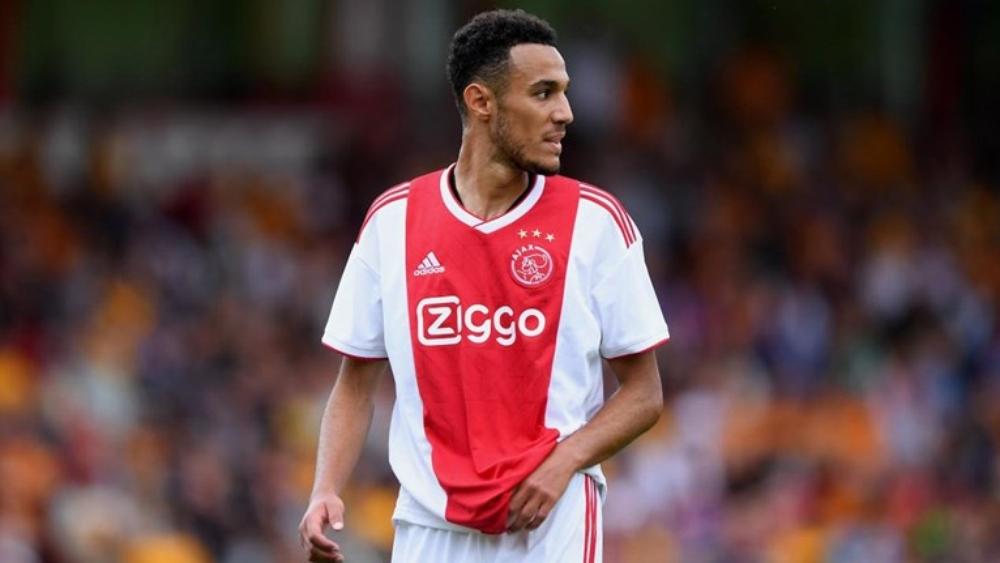 مزراوي يحصد "الأخضر واليابس" خلال نوفمبر