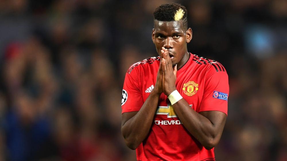 أسطورة اليونايتد: بول بوجبا الغبي يستحق مقاعد البدلاء