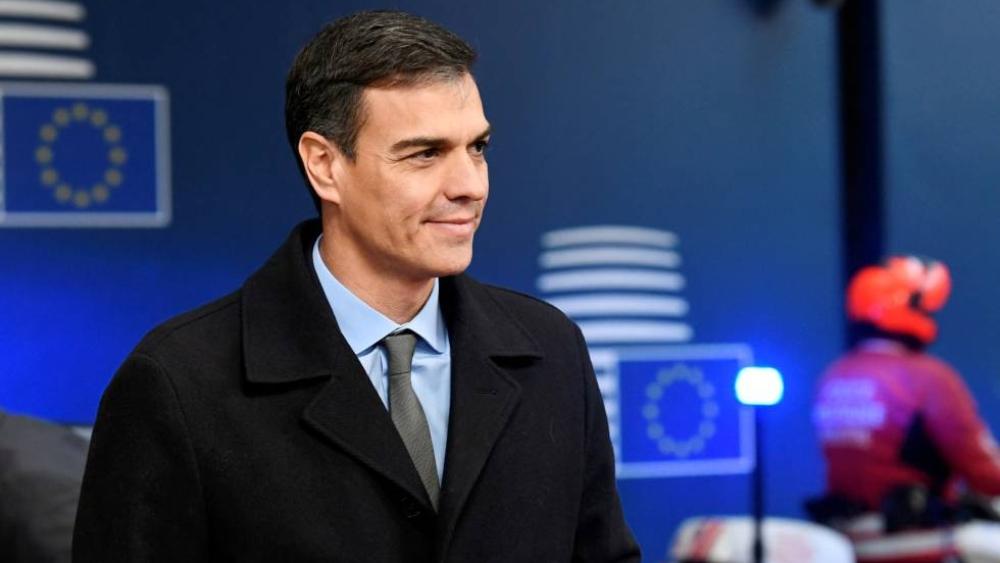 رئيس الحكومة الإسبانية يحضر السوبر كلاسيكو