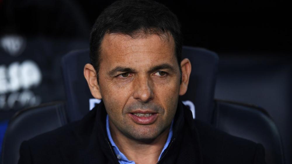 رسميًا | فياريال يُقيل مدربه كاييخا