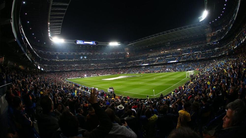 إشادة بنجاح سانتياجو برنابيو في احتضان نهائي القرن