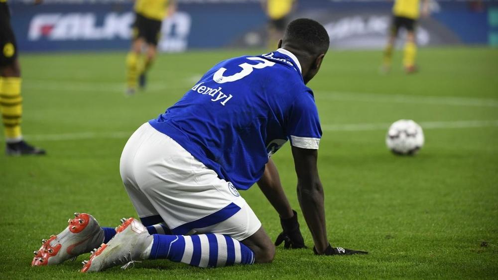 مدرب شالكه: فكرة إشراك منديل كمهاجم فشلت