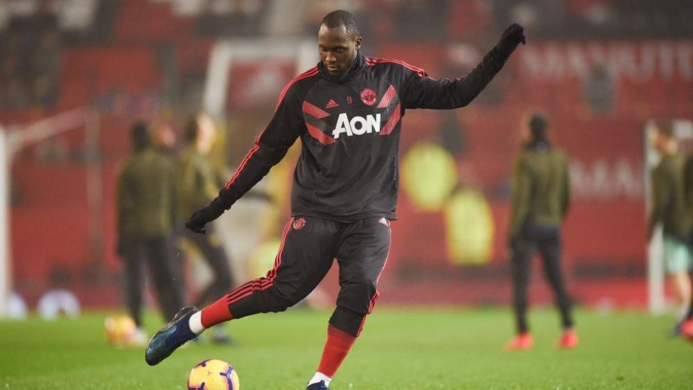 لماذا انفصل لوكاكو عن رايولا؟ هل انضمامه لليونايتد السبب؟