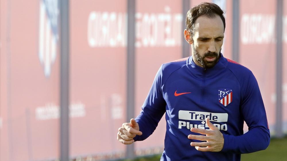 مدافع أتلتيكو مدريد يحصل على التصريح الطبي