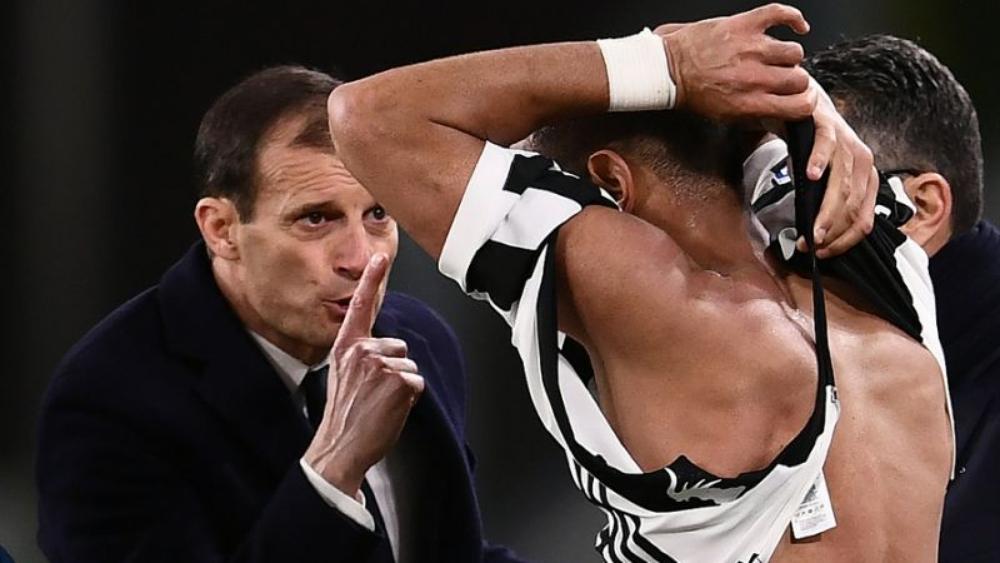 أليجري يكشف حقيقة مشاكله مع بنعطية.. ويدُلّه على "الطريق الصحيح"