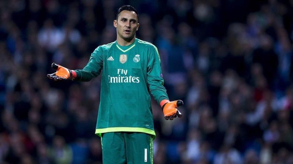 ظروف أسرية تؤجل رحيل نافاس عن ريال مدريد