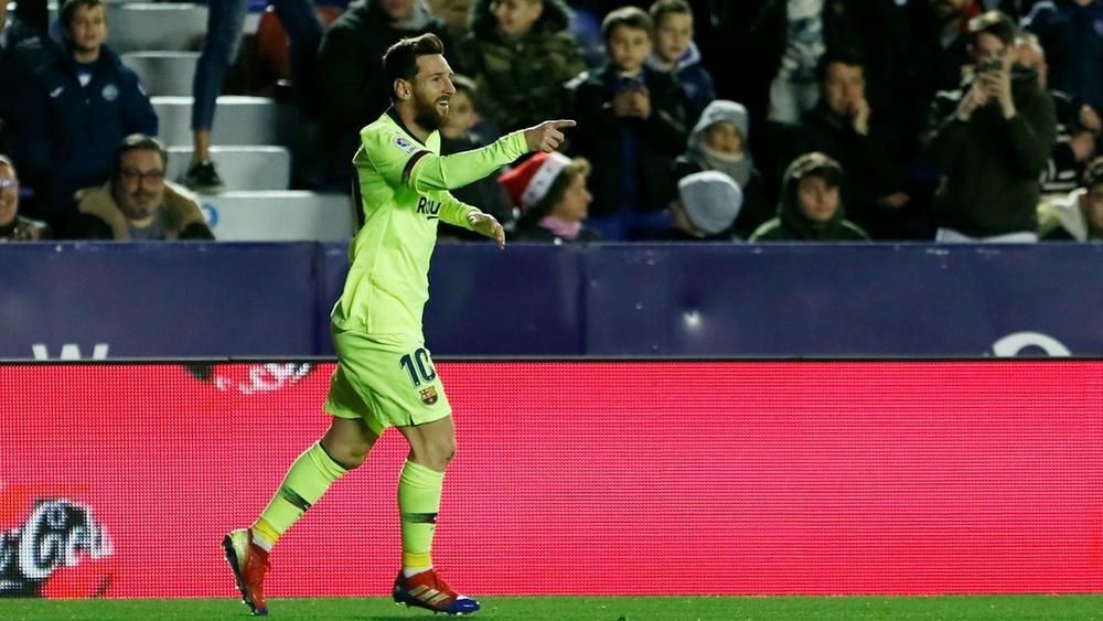 الصحف الإسبانية تشيد بميسي بعد "هاتريك" ليفانتي