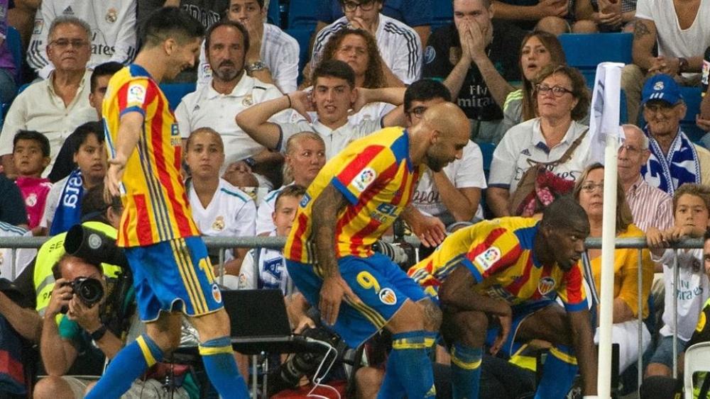 كوندوغبيا يغيب شهرين عن فالنسيا للإصابة