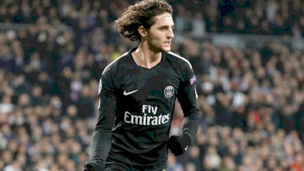 جماهير باريس تفتح النار على رابيو لرفضه التجديد