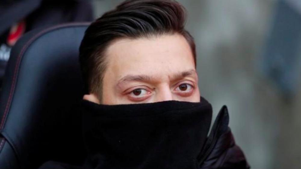 إيمري: استبعاد أوزيل؟ اللاعبون الموجودن هم الأفضل