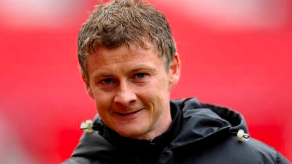 بيرباتوف يدعو لمنح سولسكاير عقد دائم في حالة واحدة