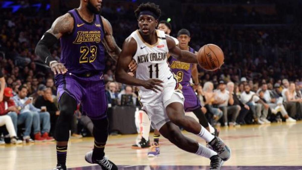 رغم مرضه.. جيمس يحقق ثلاثة أرقام مزدوجة في فوز ليكرز على بليكانز