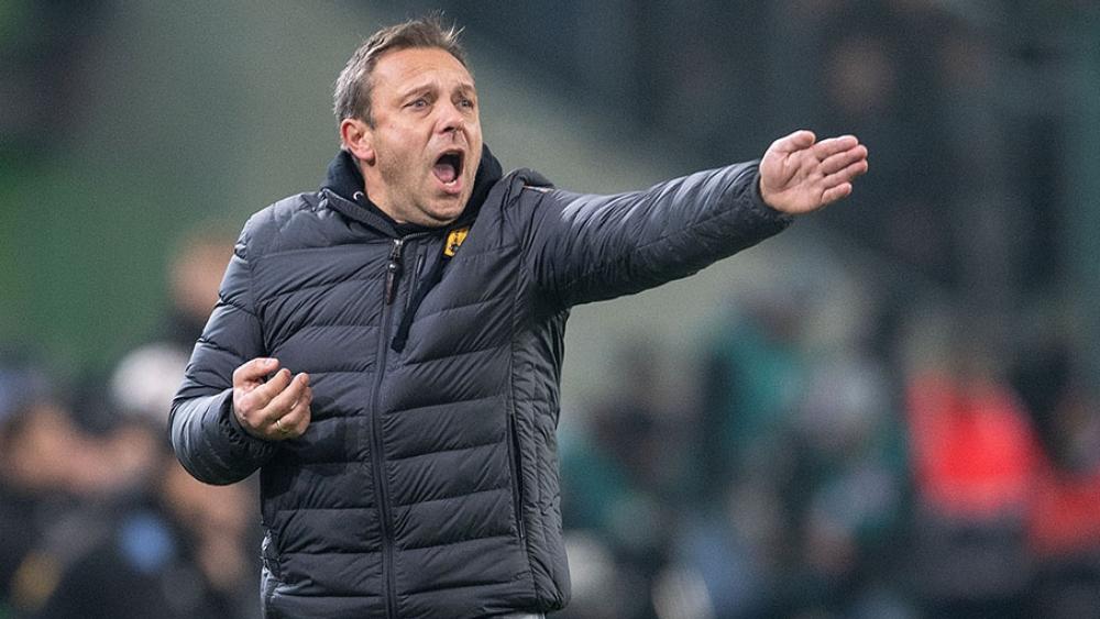 مدرب هانوفر يُعاقب لاعبيه بتقليص إجازة أعياد الميلاد