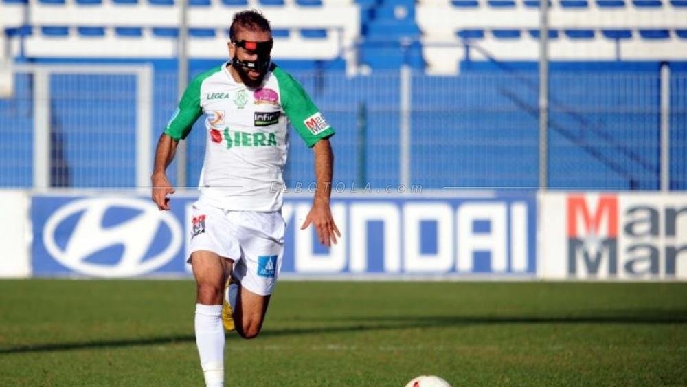 مواجهة المولودية و الرجاء في الملعب الشرفي لوجدة "بدون جمهور"