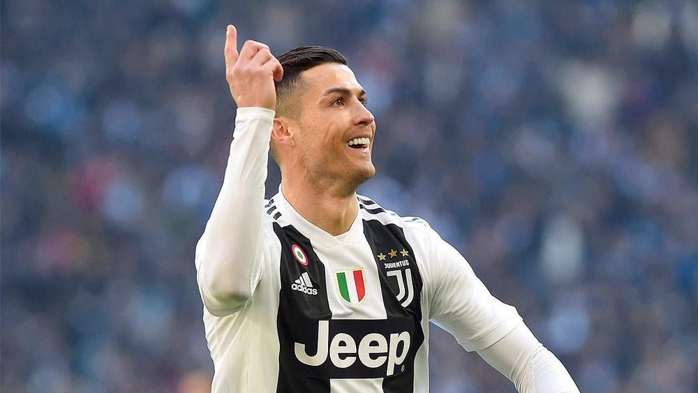 كريستيانو يطمح لإنهاء 2018 بجائزة فردية من الإمارات