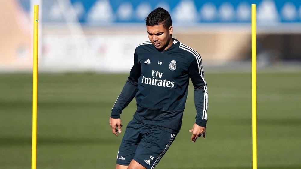 كاسيميرو يستغل إصابة يورينتي للعودة إلى الرسمية من بوابة فياريال