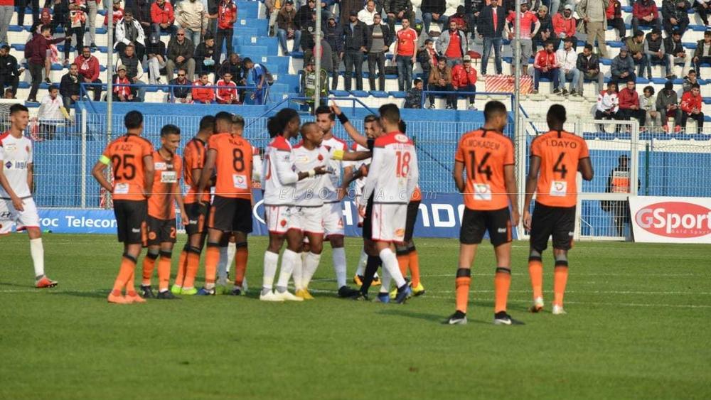 الوداديون غاضبون: "كُنْتِي تْسْمَع ضْرَبْهَا فْالشَّبْكَة و قُولْ لَارْبيطْ يْحَيّدْها لِيك.. حْيَانَا الله تَا شَفْناها بْعِينِينَا..."