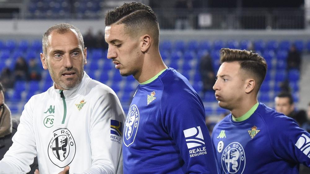 فضال يستعيد "الرسمية".. وينجو من الطرد في وقت قياسي