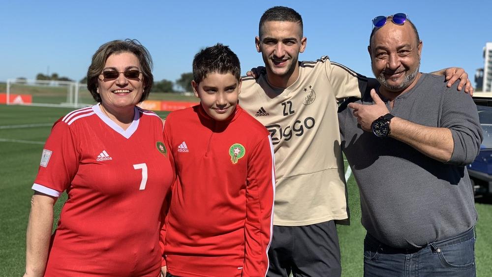 "حُبُّ المغاربة" يُلاحق زياش حتى أمريكا .. وشعبيته تأخذُ في الاتِّساع