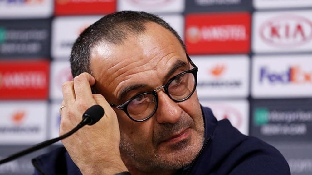 ساري يطالب تشلسي بتعويضه فابريغاس في حال رحيله