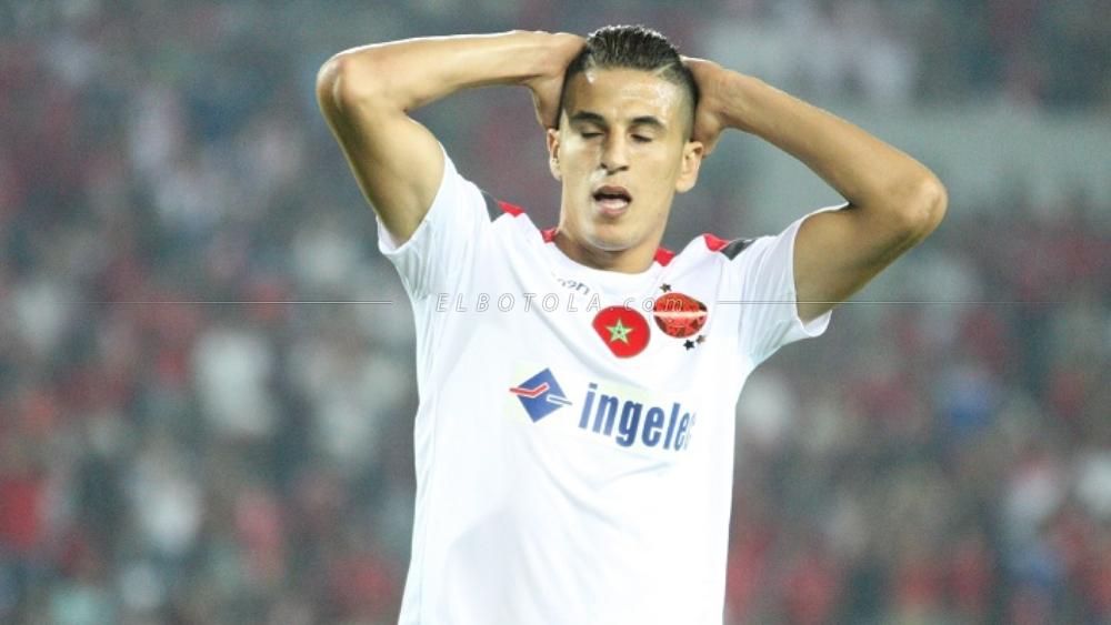 الجامعة توقف لاعب الوداد محمد الناهيري بسبب "الخشونة"