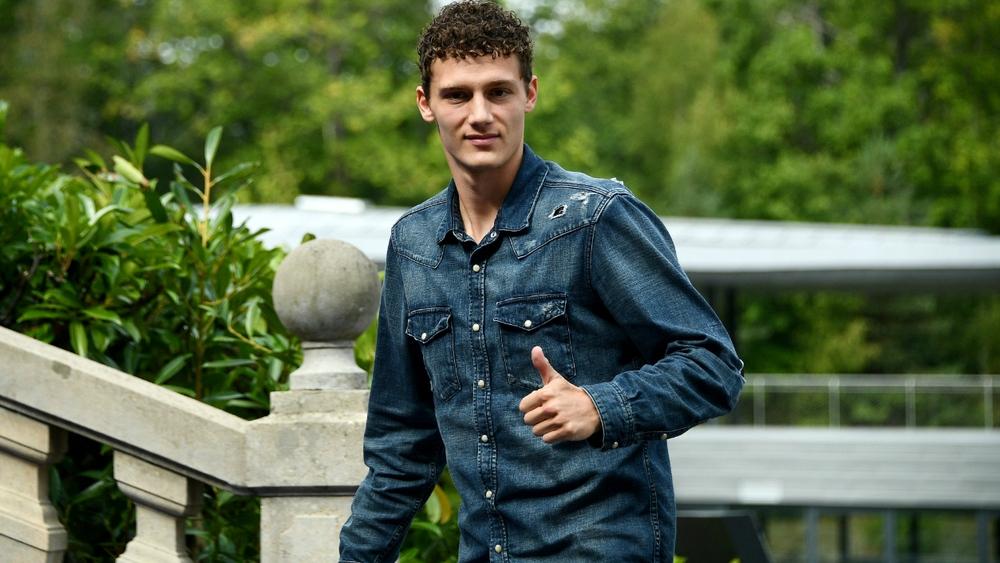 رسميا: بايرن ميونيخ يحسم صفقة الفرنسي بافار