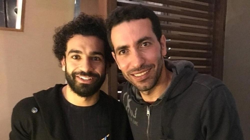 أبو تريكة يشيد بمحمد صلاح والأخير يرد عليه