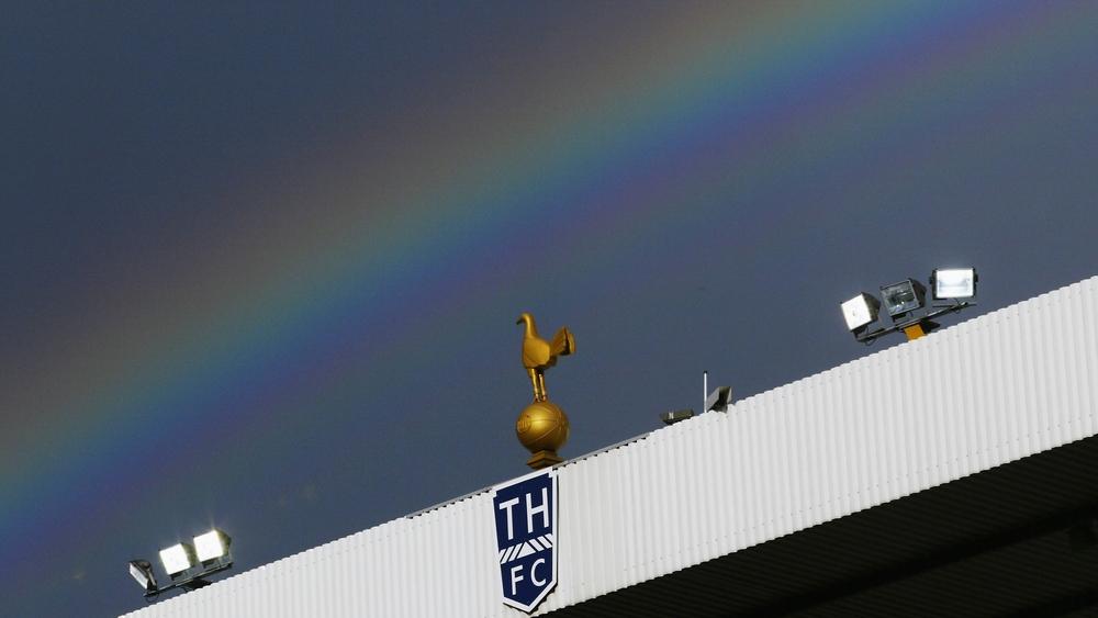 توتنهام يعلن تأجيلًا جديدًا بشأن الوايت هارت لين