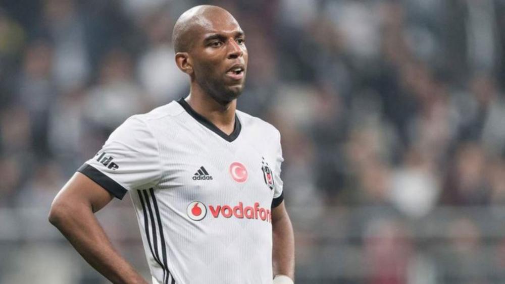 الهلال السعودي يصرف النظر عن لاعب بشكتاش