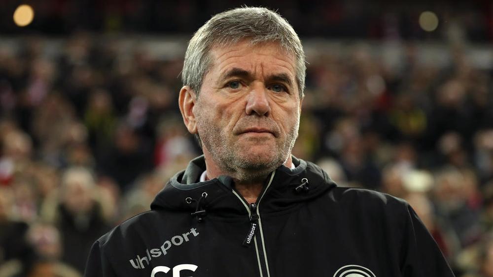 فونكل يرحل عن دوسلدورف عند نهاية الموسم