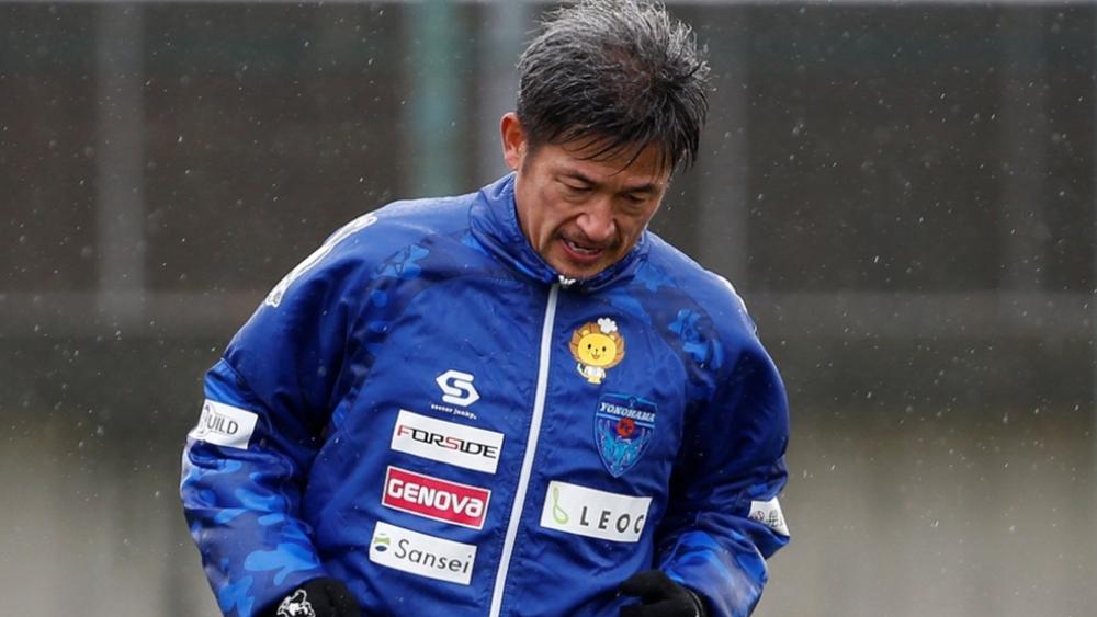 الياباني ميورا صاحب الـ 52 عاماً يمدد عقده مع ناديه