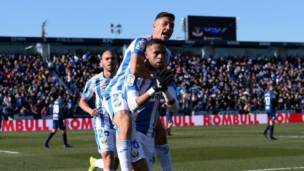 يوسف النصيري يرتدي ثوب البطل ويمنح النقاط الثلاث لفريقه ليغانيس