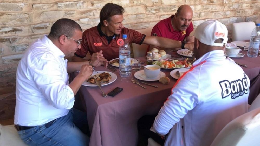 "حملة" السنغاليين وراء "غضب" رونار في مباراة بركان