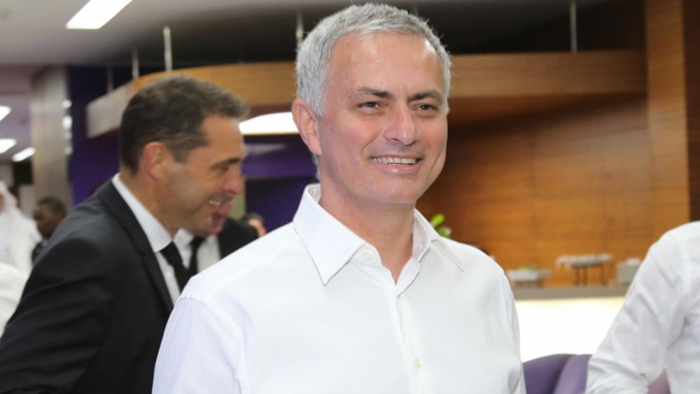 مورينيو يُلمح لسبب سقوطه مع مان يونايتد