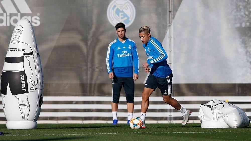 ريال مدريد يستعيد لاعبيه المصابين في التدريبات