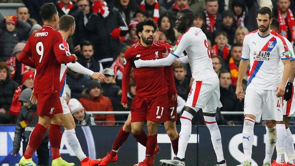 "ادعاء السقوط" يضع محمد صلاح في كفة واحدة مع كريستيانو