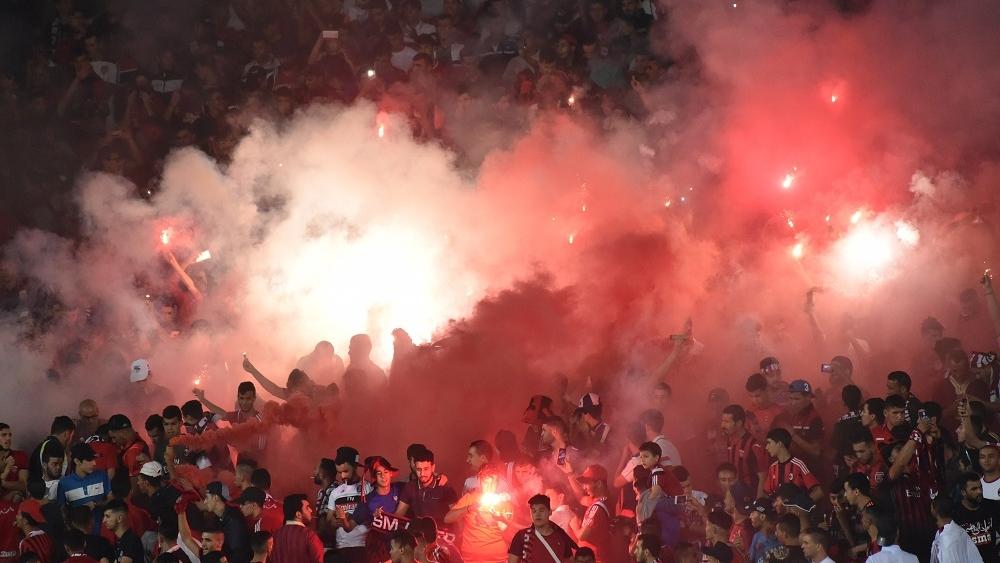 الاتحاد الجزائري يفرض على الأندية تأسيس روابط للمشجعين