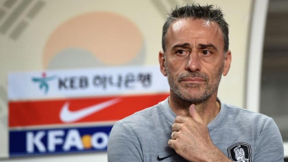 مدرب كوريا الجنوبية غير قلق قبل مواجهة قطر