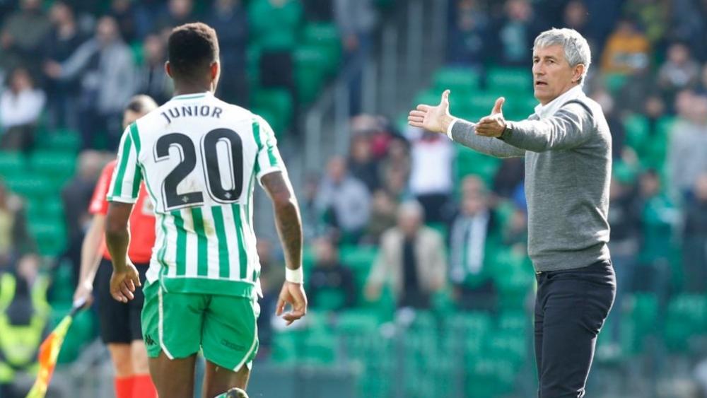 مدرب بيتيس يتحدث عن انتقال فيربو إلى مدريد