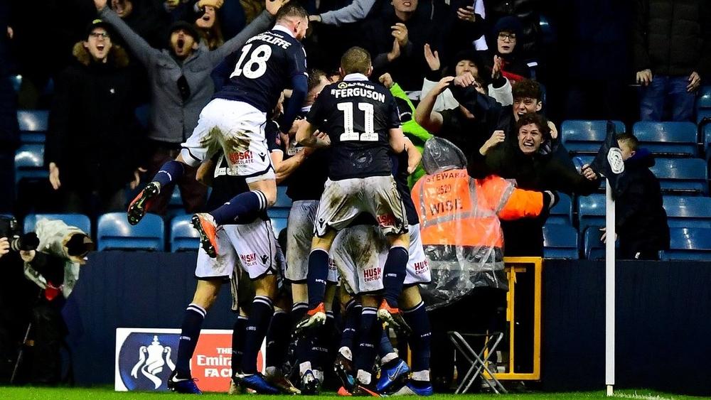 بعد مباراة دموية، ميلوول يحقق أكبر مفاجآت كأس إنجلترا