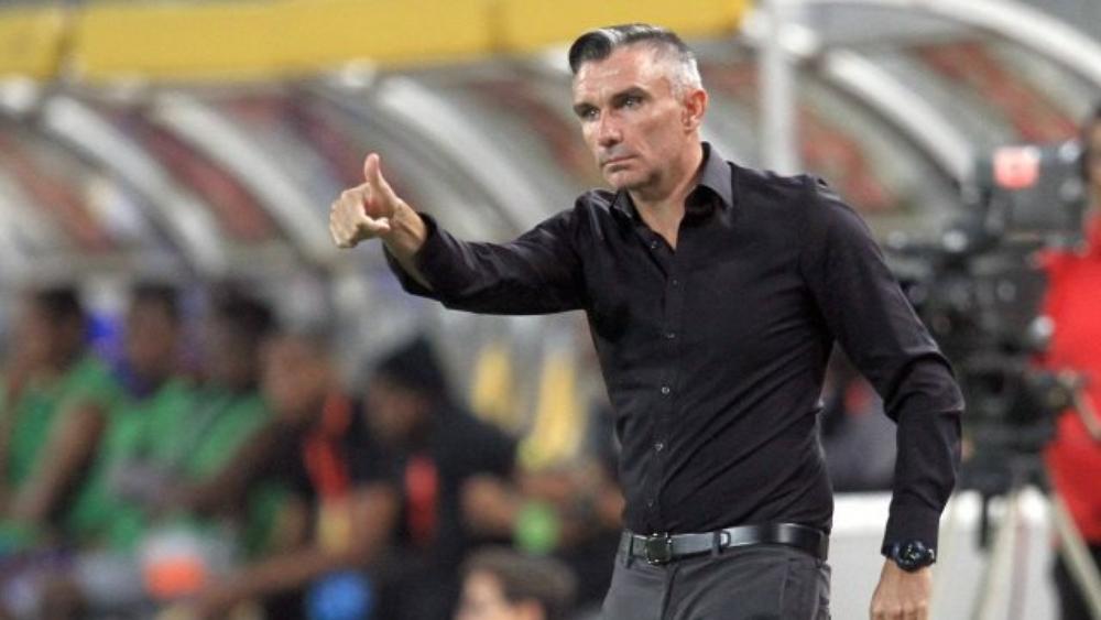 الرّجاء تؤكد انفراد "البطولة": "رسميا "باتريس كارتيرون" مدربا للفريق الأول"