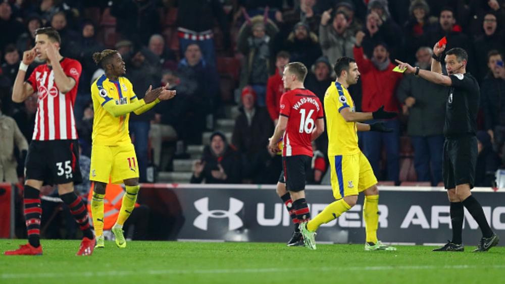 زاها يعتذر عن البطاقة الحمراء وخروجه عن النص