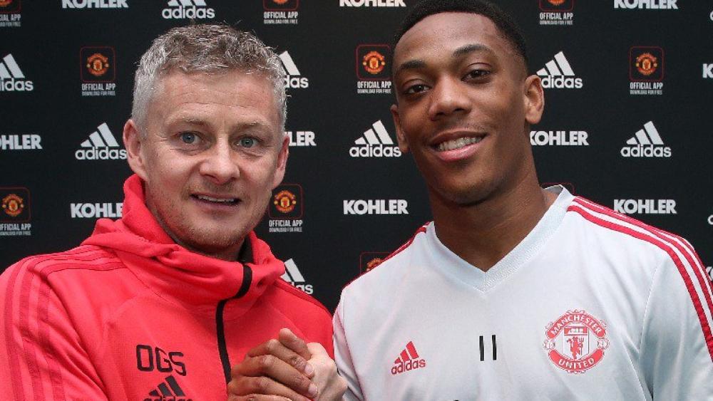 رسميًا | مارسيال يُجدد عقده مع مانشستر يونايتد