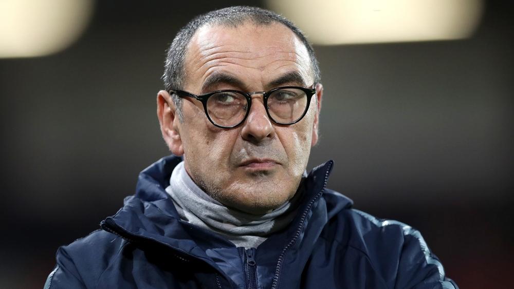 ساري رفض السفر مع لاعبي تشيلسي، وأبراموفيتش يتدخل