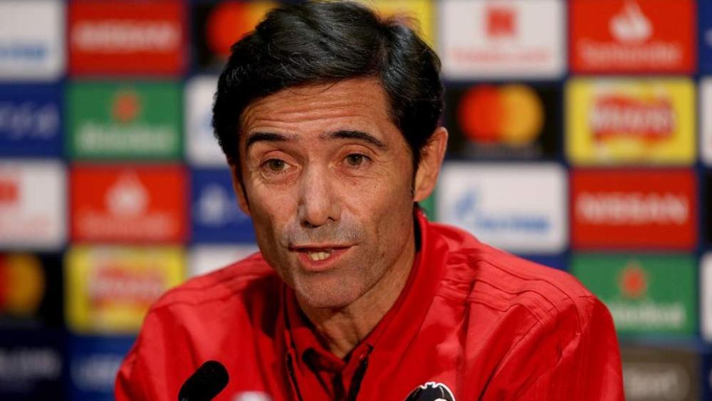 مدرب فالنسيا يسعى لفك العقدة أمام برشلونة