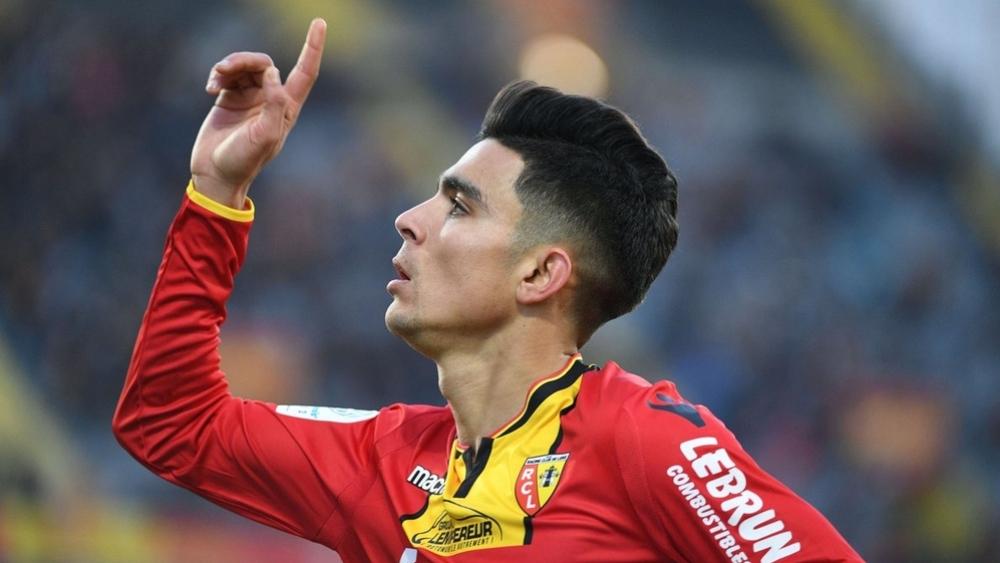 بنشرقي يعلن عن ارتباطه المتواصل بالوداد و يتفاعل مع انتصار الحمر في نيجيريا