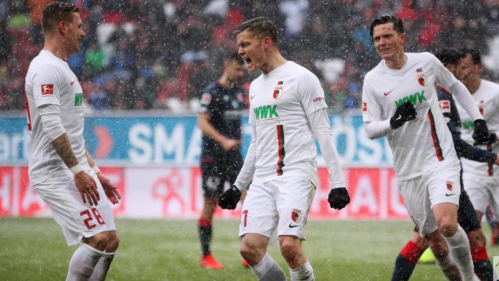 أوغسبورغ يتنفس الصعداء بفوزه على ماينز